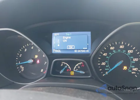 2014 Ford Focus Se z USA, uszkodzony, nr VIN 1FADP3F29EL345823